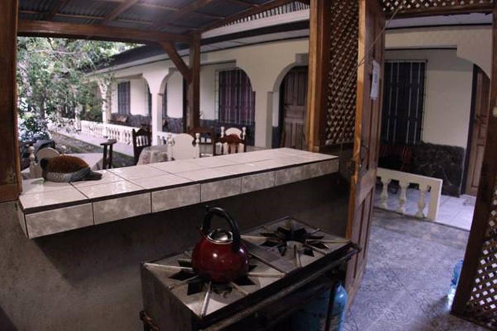 Cabinas Smith Cahuita Exteriör bild