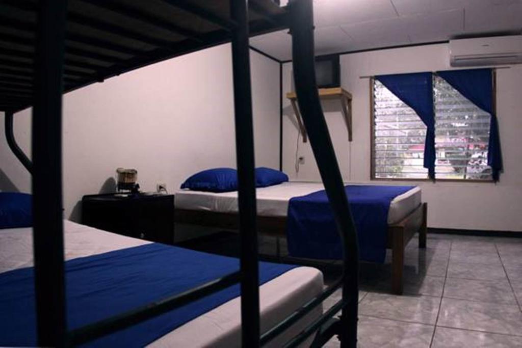 Cabinas Smith Cahuita Exteriör bild